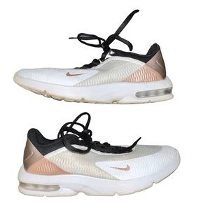 NIKE AIR MAX Shoes - Women’s 9